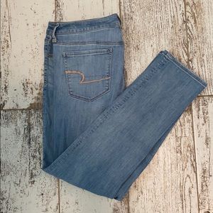 AE Super Stretch Capri’s